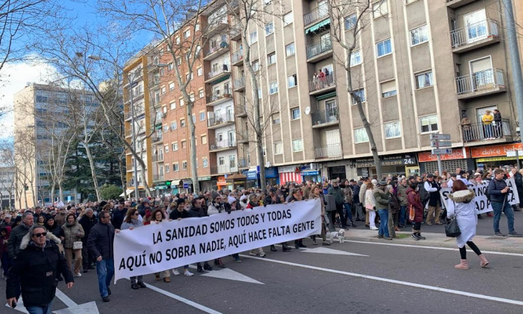 Los Sanitarios De Salamanca Amenazan Con Movilizarse