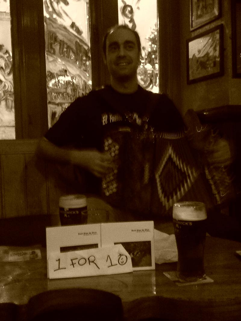 El acordeonista salmantino, en su gira por Irlanda. 