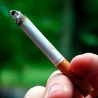 smokers_hand