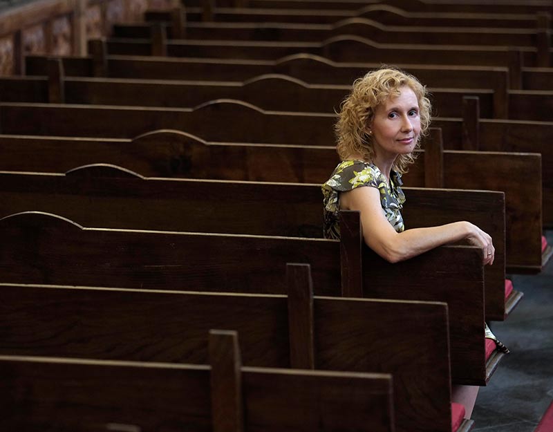 La rectora de la UPSA, Myriam Cortés, comparece ante los medios de comunicación fotografía: Enrique Carrascal