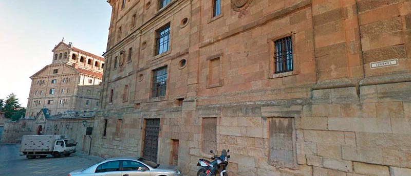 La calle de Cervantes, hace más de 400 años era la calle del Moro, donde cuentan que vivió Miguel de Cervantes. 