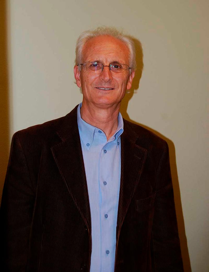 Daniel Arasa, autor del libro De Hemingway a Barzini, corresponsales extranjeros en la Guerra Civil. Ed. Stella Maris.