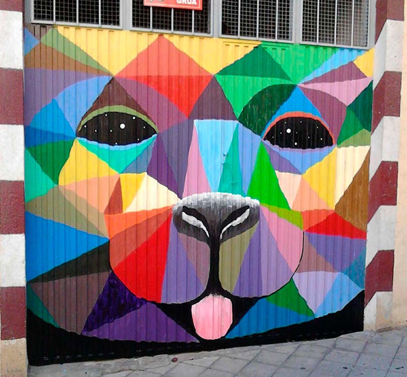 Una nueva obra de arte urbano decora el Barrio del Oeste.