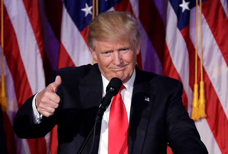 Donald Trump comparece tras su victoria electoral.