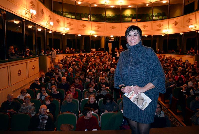 Nieves Concostrina despertó el interés de muchos salmantinos.
