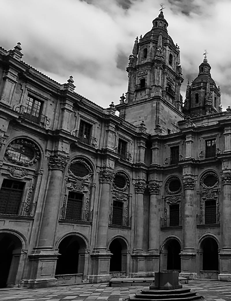Patio de la Pontificia.