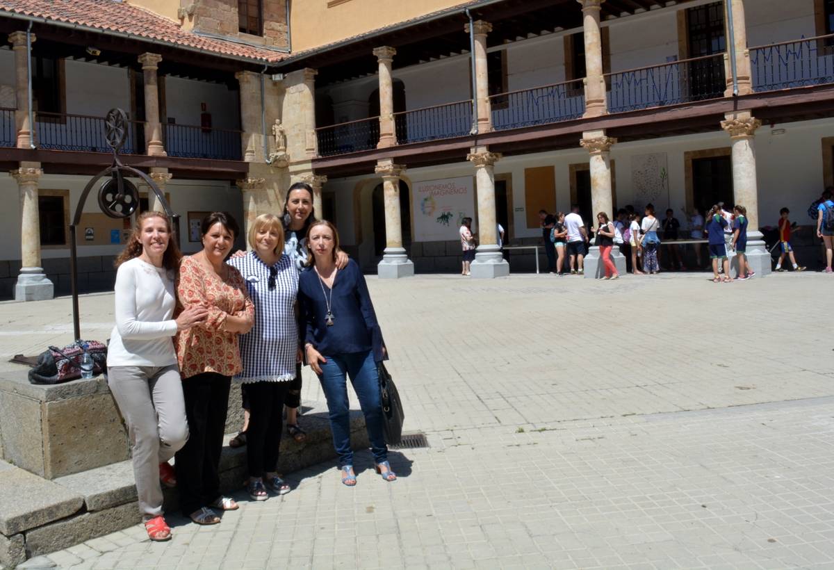 Las jugadoras que hace 50 años fueron campeonas de Salamanca.