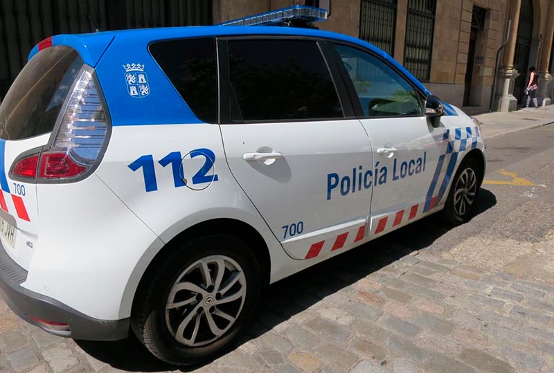 Un coche de la Policía local de Salamanca.