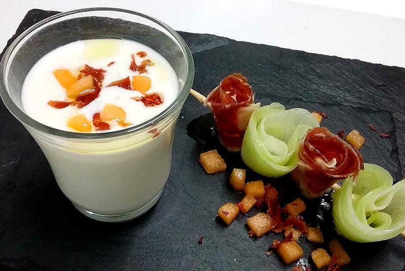 Vichyssoise con jamón y melón.
