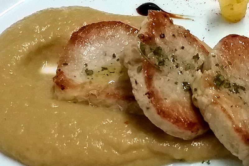 Solomillo ibérico con crema de castaña.