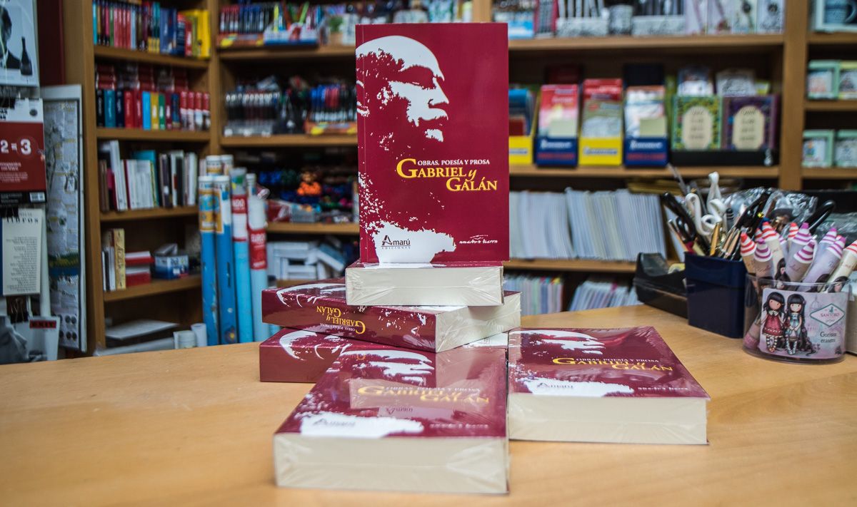 La librería Víctor Jara reeditan las obras completas de Gabriel y Galán, el poeta salmantino que murió en 1905.
Fotos. Pablo de la Peña