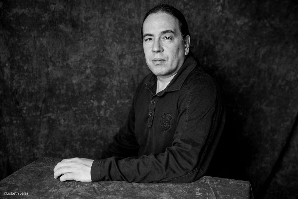 Juan Carlos Méndez Guédez. 
Foto. Blog oficial del escritor venezolano.  Retrato por Lisbeth Salas.