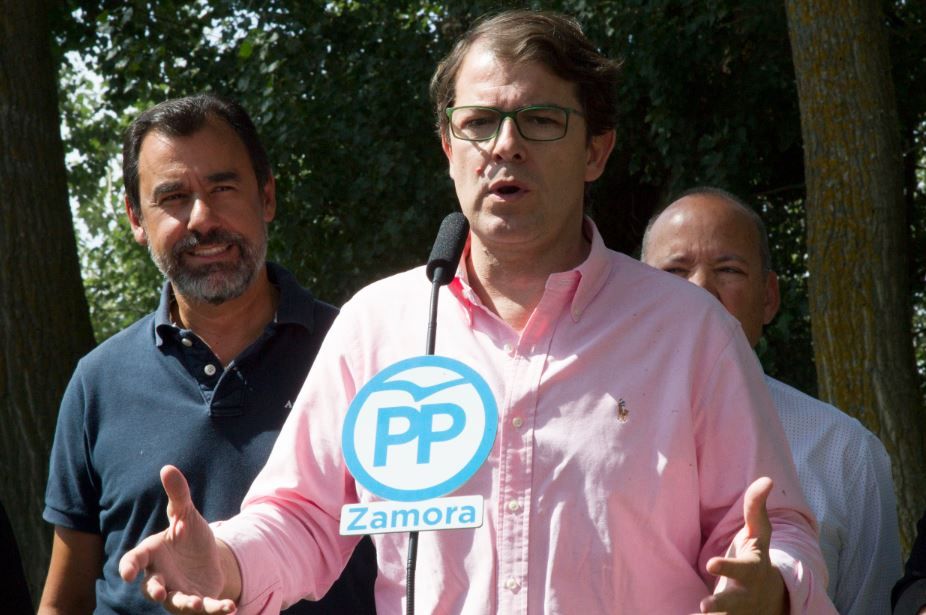 Mañueco y Maíllo en un acto del PP en Zamora en 2018. (Foto: Ical)
