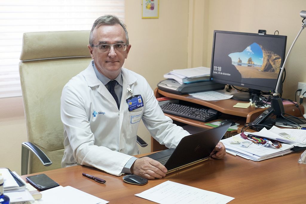 Jesús Formigo / ICAL Marcelo F. Jiménez López, jefe de servicio de cirugía torácica del hospital de Salamanca