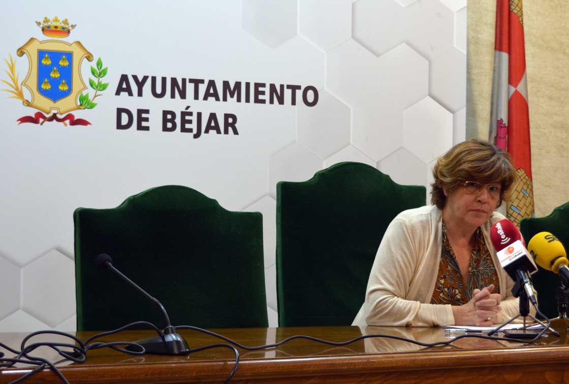 La alcaldesa de Béjar, María Elena Martín.
