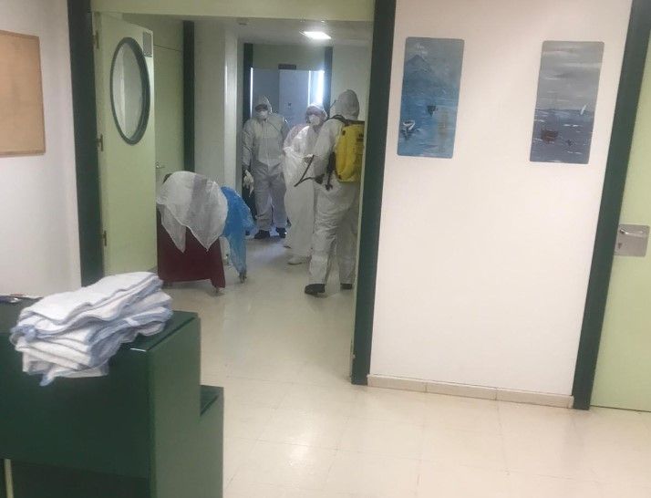 La UME desinfecta el Centro de Atención a Minusválidos Psíquicos de Béjar.