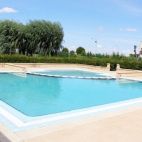 La piscina de verano de Villares de la Reina. (Archivo)