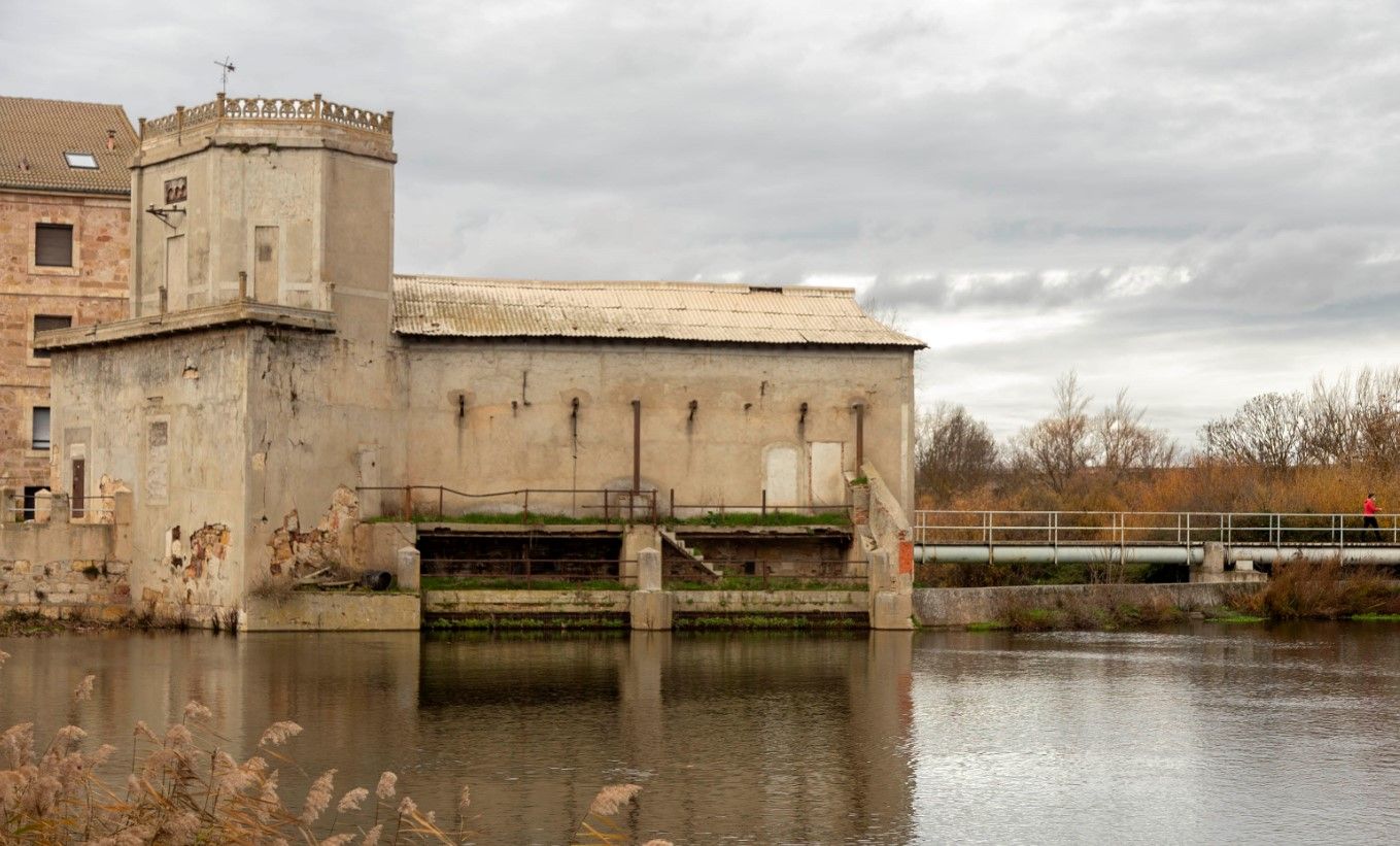 La Fábrica de la Luz, en la pesquera de tejares. (Ical / Susana Martín)