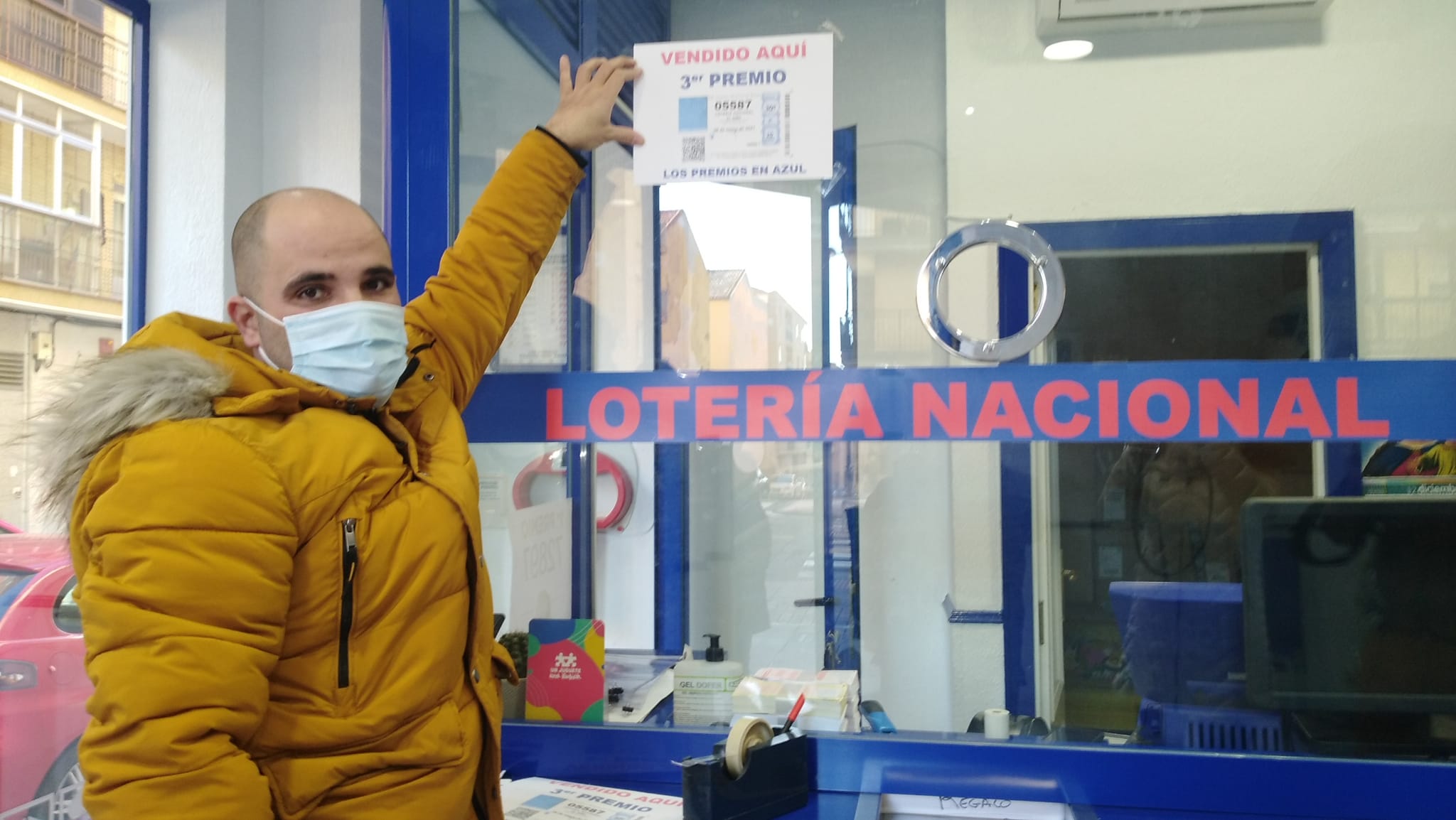 La administración Los Manolos vendieron el tercer premio del sorteo del Niño. 