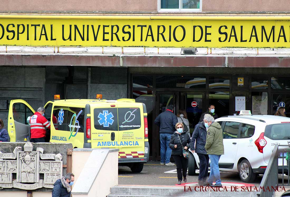 El Hospital Clínico, en febrero. (Foto: David Martín Sánchez)