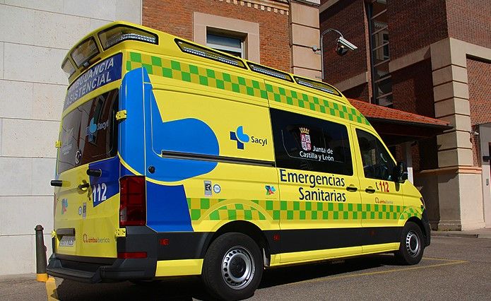 Una UVI de emergencias de Sacyl. (Archivo)