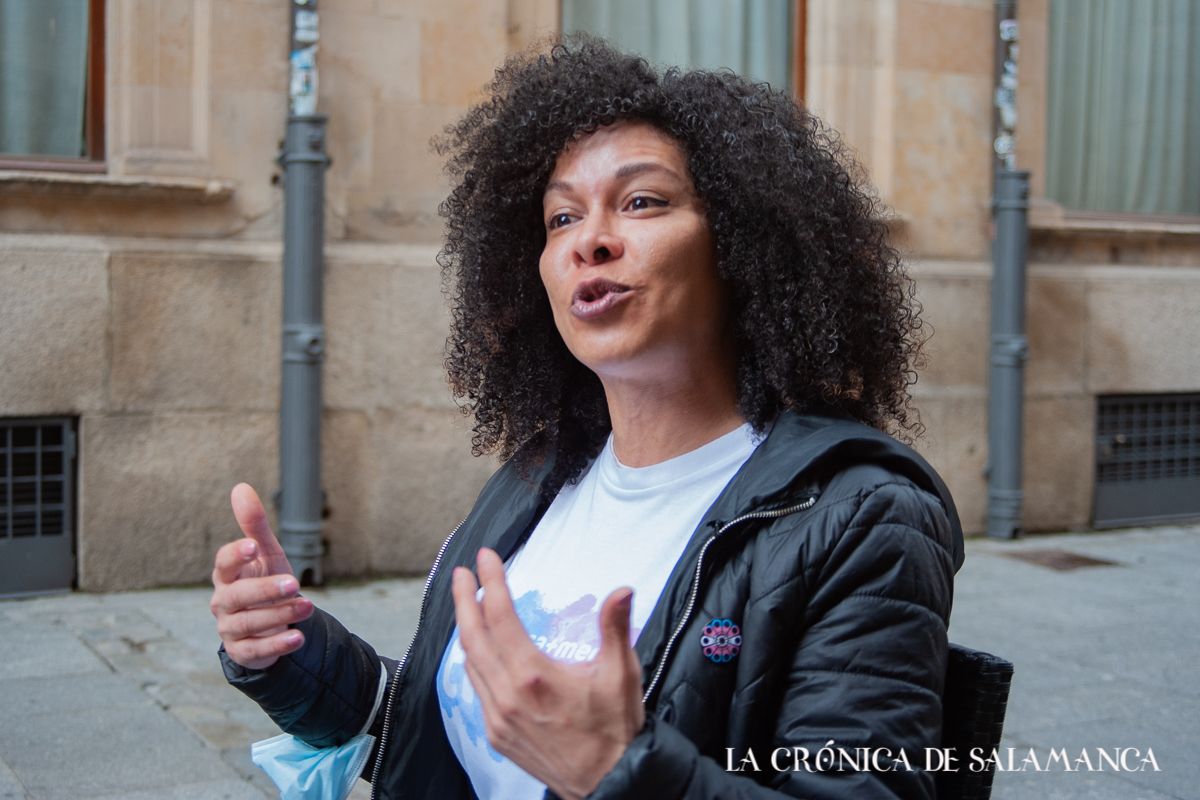 Sarah March, mujer trans en Salamanca, estudiante de Derecho y activista a favor de la Ley Trans y de la Ley LGTI Plus. 