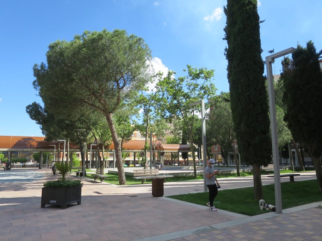 Plaza de Barcelona, en el barrio de Garrido. 