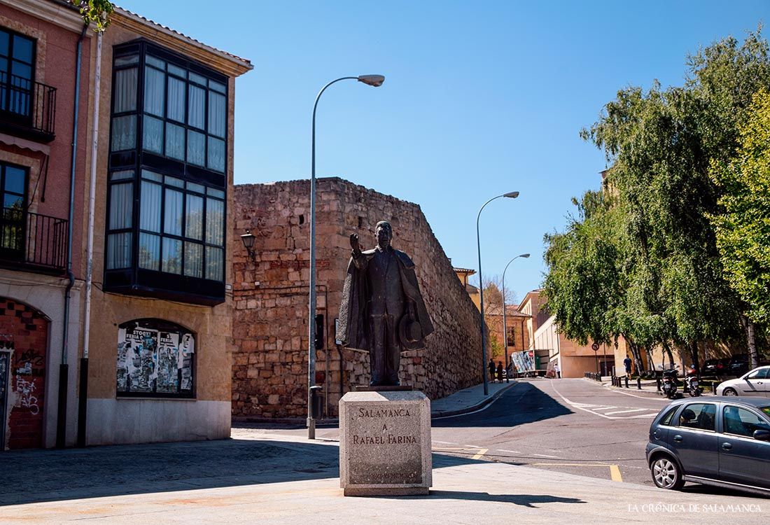 Estatua de Rafael Farina, obra de Agustín Casillas. Fotos. Almudena Iglesias Martín.