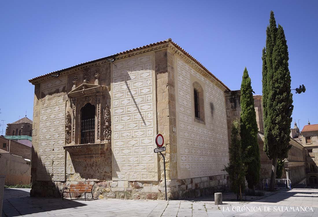 La capilla de San Román, donde fue bautizada Beatriz Galindo, hoy convertida en el gimnasio de las Siervas de San José. 