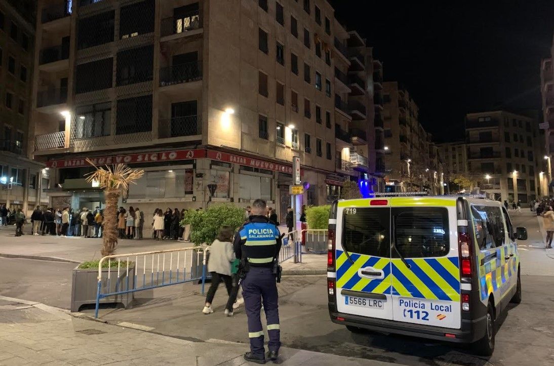 Una dotación de la Policía Local en la zona de Bermejeros y Correhuela. (Archivo) Una dotación de la Policía Local en la zona de Bermejeros y Correhuela. (Archivo)