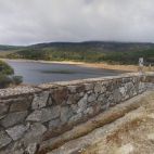 presa embalse navamuño presa embalse navamuño