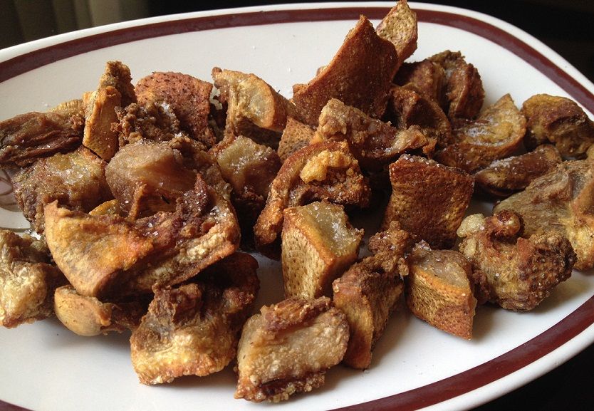 Un plato de morro de cerdo frito (@Rosa_Lloris)