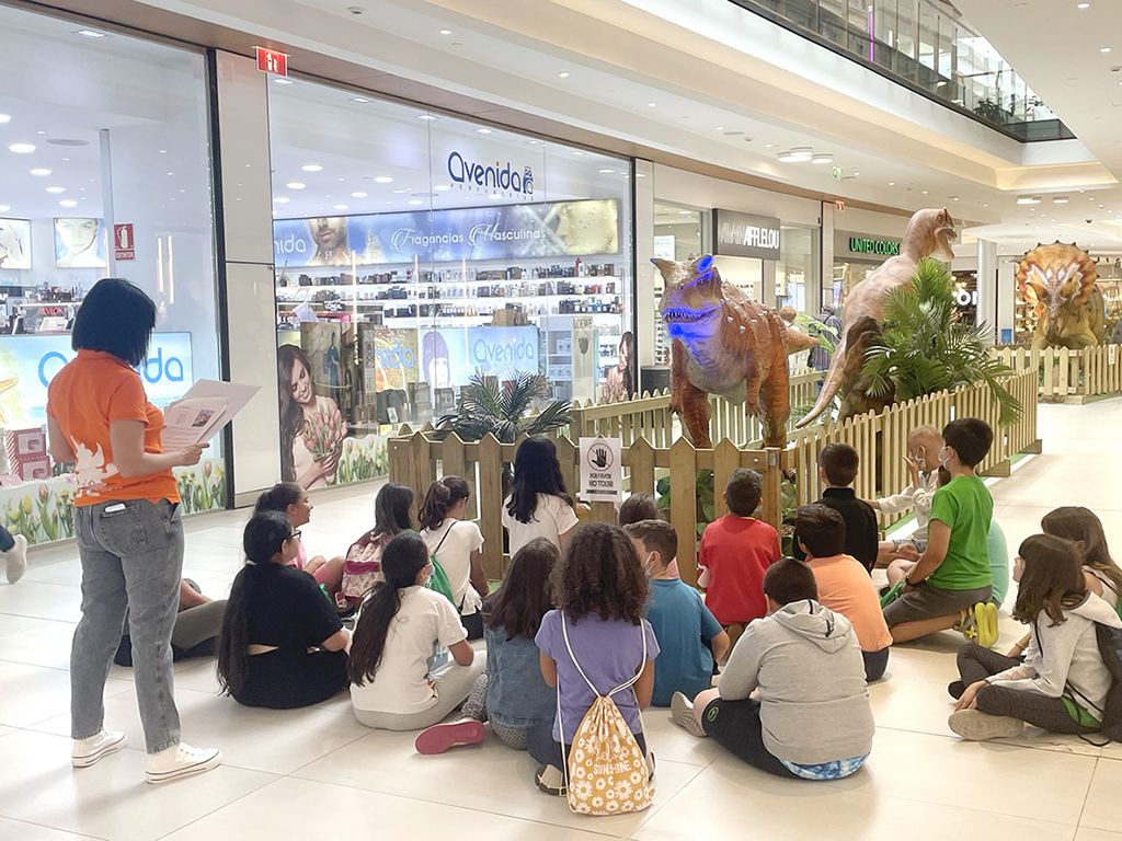 Visitas escolares a Dinosauria CC El Tormes.