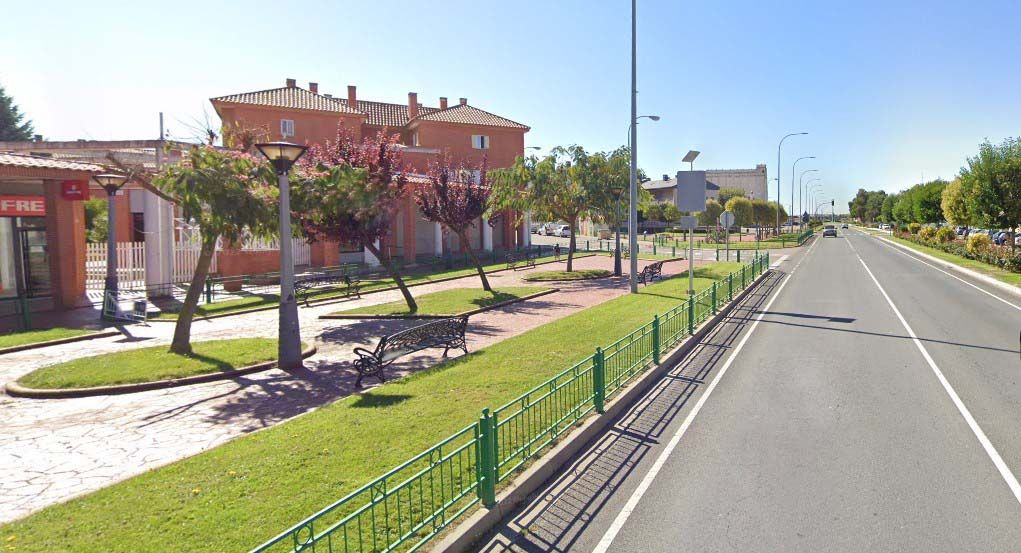 Paseo de las Delicias, Villares de la Reina.
