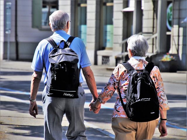 Una pareja de jubilados (Pixabay)