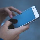 Un teléfono móvil (Pixabay)