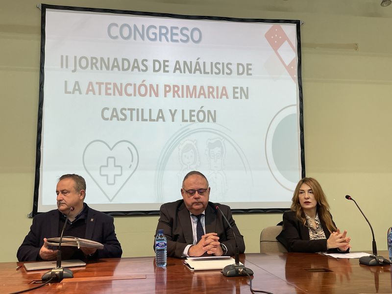 Humberto Muñoz, Alejandro Vázquez y Ana Rosa Arribas en las II Jornadas de análisis de la Atención Primaria