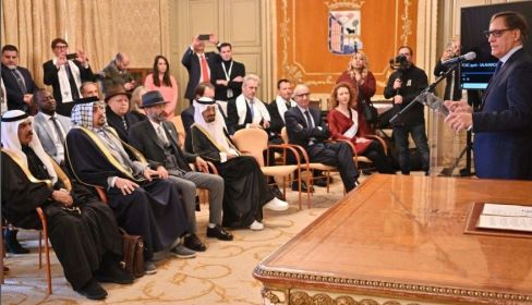 El alcalde en la recepción a los 'jeques' y alcaldes del alfoz. (Archivo)