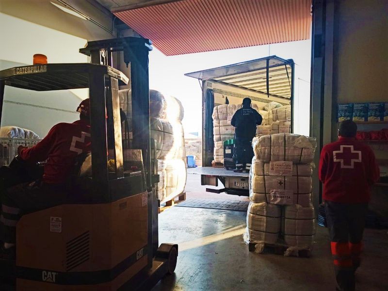 Material de ayuda humanitaria para los afectados por el terremoto de Turquía y Siria por parte de Cruz Roja