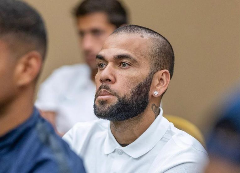 Dani Alves (@danialves)