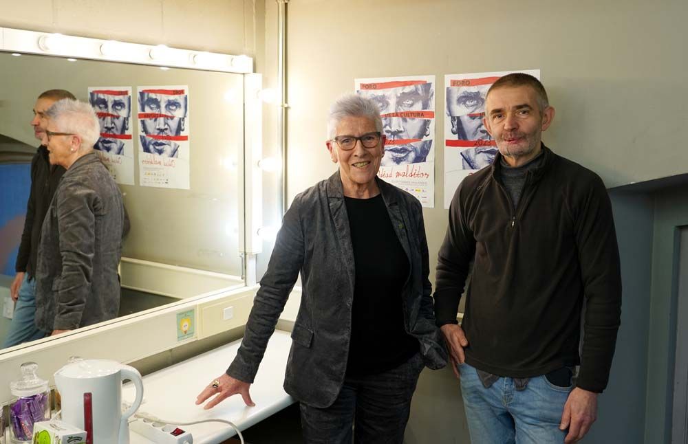  Miriam Chacón / ICAL . Maixabel Lasa y el periodista del ‘Charlie Hebdo’ Philippe Lançon participan en el VI Foro de la Cultura.