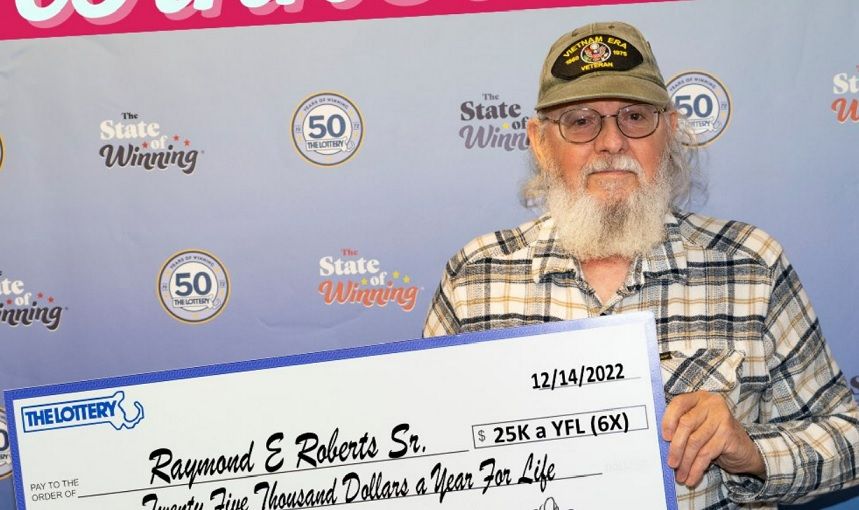 Raymond Roberts tras ganar la lotería (@MAStateLottery)