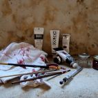 Pinceles y pinturas de Miguel García, restaurador y pintor de Vítores en la Usal. 