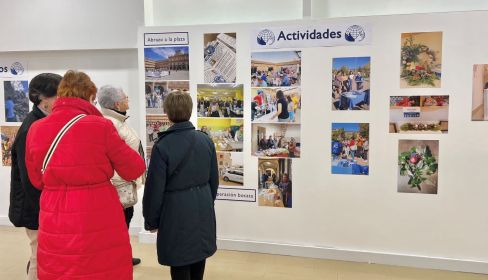 Manos Unidas muestra '65 años' que se puede ver en el CC El Tormes. 