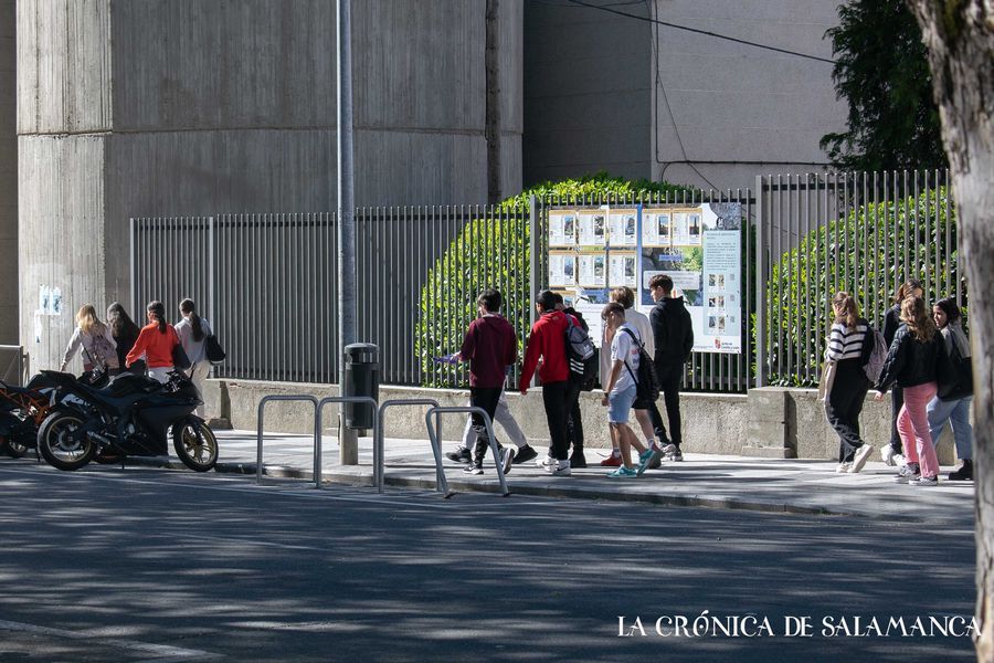 Estudiantes en la zona del Lucía de Medrano. (Foto: Archivo/Javier Pérez) Estudiantes en la zona del Lucía de Medrano. (Foto: Archivo/Javier Pérez)