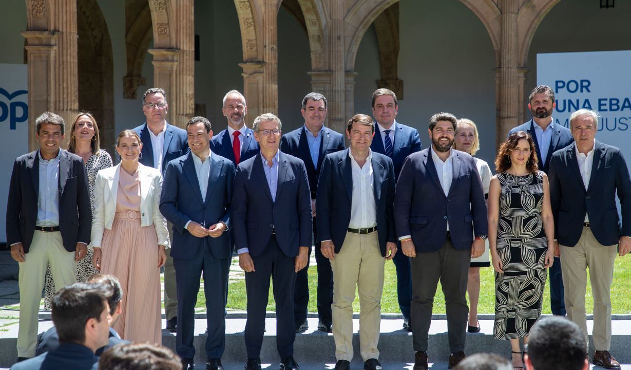 ICAL/Susana Martín
Feijóo y los presidentes autonómicos del PP, en Salamanca. (ARCHIVO)