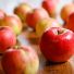 Unas manzanas. Imagen de alandsmann en Pixabay