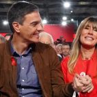 Pedro Sánchez y su mujer, Begoña Gómez, en el congreso federal de Sevilla. (Archivo/Ical)