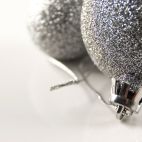 Bolas de Navidad. Imagen de Motaz Tawfik en Pixabay