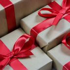 Paquetes de regalos. Imagen de Motaz Tawfik en Pixabay